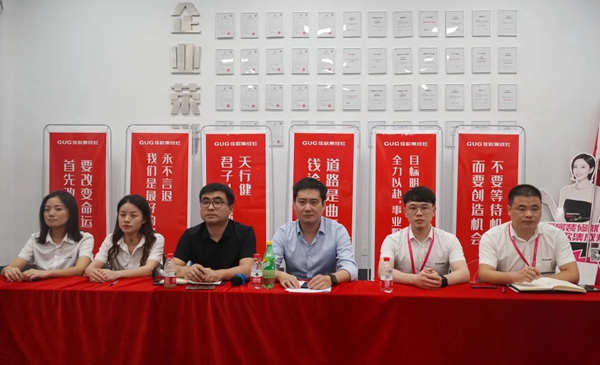 “星耀佳歌·一路佟行”-----佳歌集成灶8月全国招商会表彰大会圆满举行！