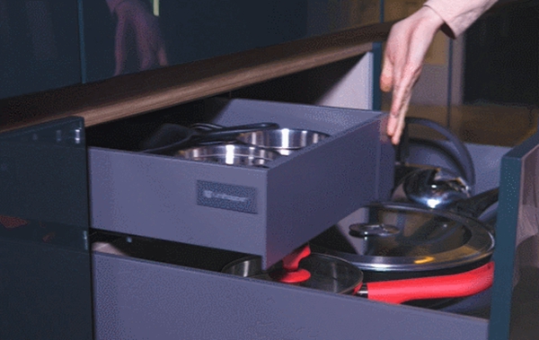 皮阿诺收纳橱柜/全屋定制|用好这3个收纳神器，哥哥们同款高质生活你值得拥有！