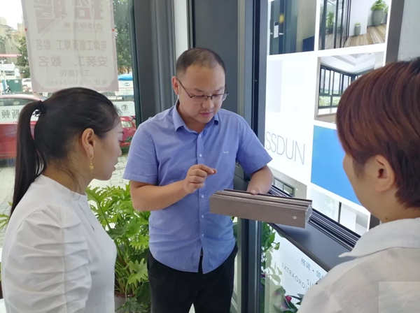 罗斯顿智能门窗一对一终端帮扶 助力终端门店发展