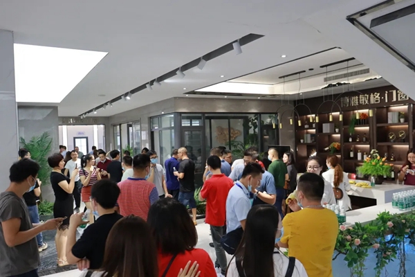 2021年博雅敏格门窗与南海区铝门窗五金装饰行业协会的交流峰会