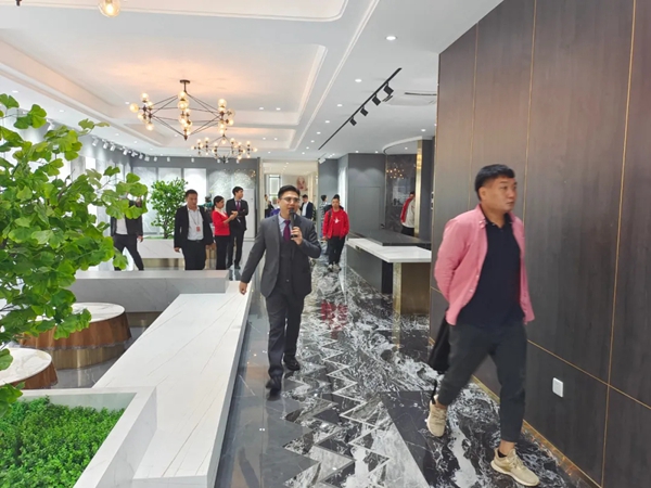 新恒隆企业两广地区招商会圆满成功:新客户签约率高达92% 新恒隆企业两广地区招商会圆满成功:新客户签约率高达92%