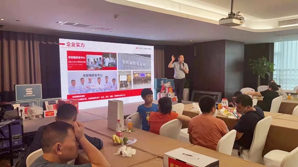 安柏瑞门窗|雏鹰计划”1+1帮扶