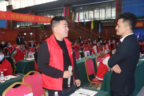 富轩全屋门窗经销商区域峰会宜昌站暨全国联动动员大会隆重召开 富轩全屋门窗经销商区域峰会宜昌站暨全国联动动员大会隆重召开