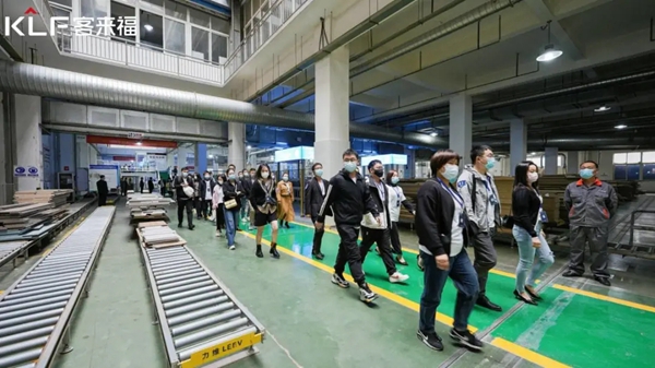 客来福全屋定制经销商参观华东基地智能化工厂 客来福全屋定制经销商参观华东基地智能化工厂