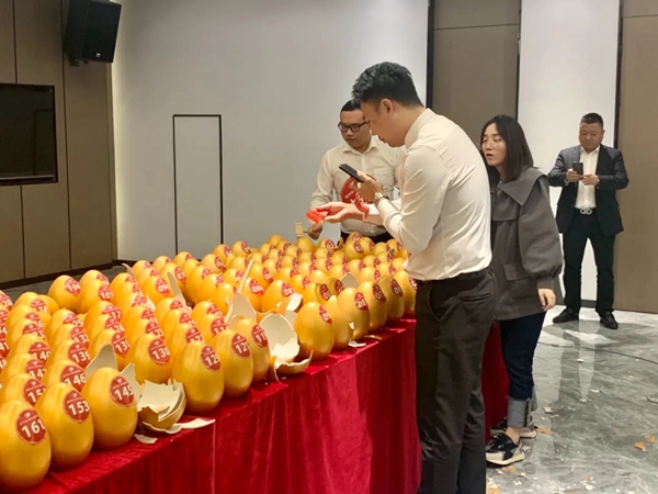 直播砸金蛋风暴，厨壹堂13周年厂庆圆满收官