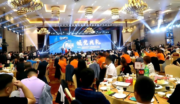 绿盾中天系统门窗狂揽第13届窗博会两项大奖！
