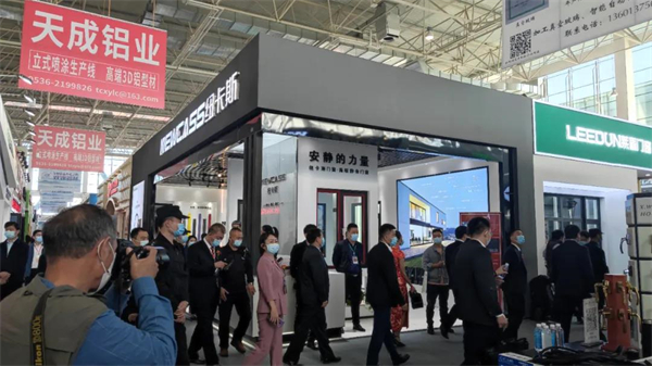 【今日聚焦】第十三届中国(潍坊)家居门窗博览会今日开幕！