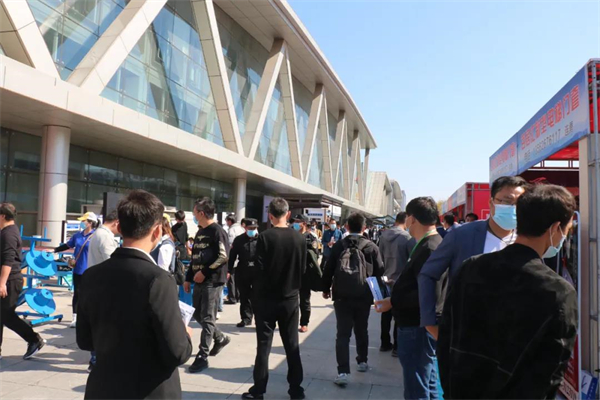 【今日聚焦】第十三届中国(潍坊)家居门窗博览会今日开幕！