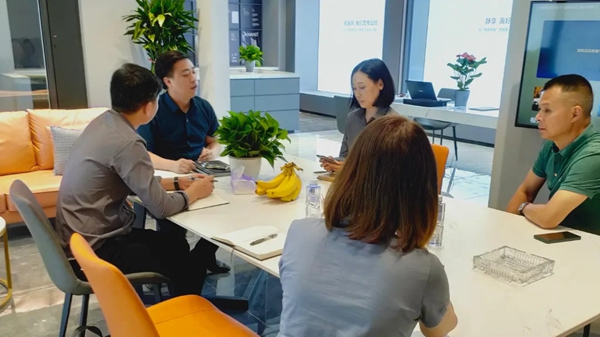 安柏瑞门窗|雏鹰计划”1+1帮扶