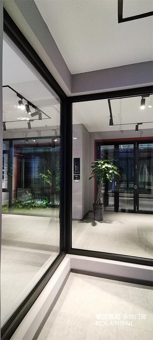 罗兰西尼系统门窗×第五代店，空间新美学，在这里呈现！