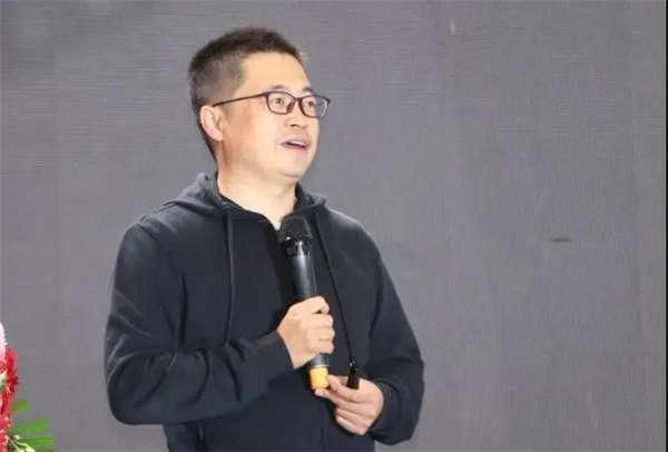 米兰之窗董事长在中国家居门窗行业发展高峰论坛发表重要讲话 米兰之窗董事长在中国家居门窗行业发展高峰论坛发表重要讲话