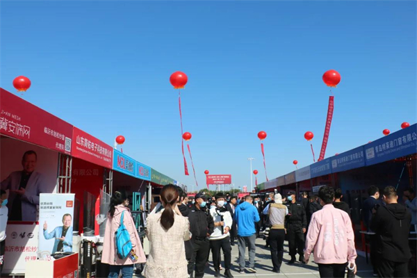 【今日聚焦】第十三届中国(潍坊)家居门窗博览会今日开幕！