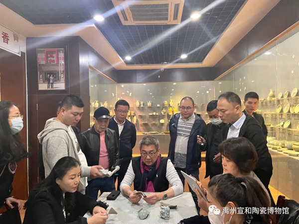 暨南大学古陶瓷研究班莅临禹州宣和陶瓷博物馆学习参观