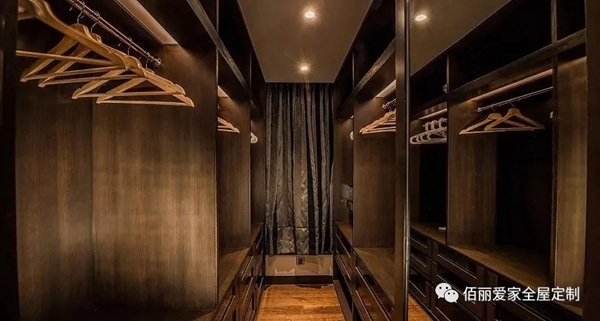 佰丽爱家全屋定制|衣帽间布局设计全攻略！