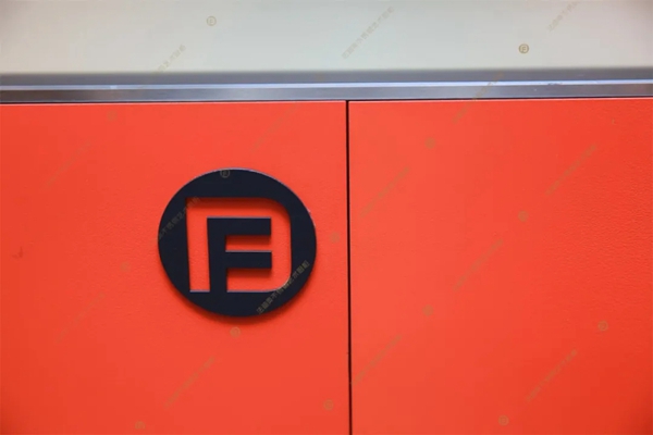 法迪奥不锈钢艺术家居·妃燃 | 相遇是一场明媚的火焰
