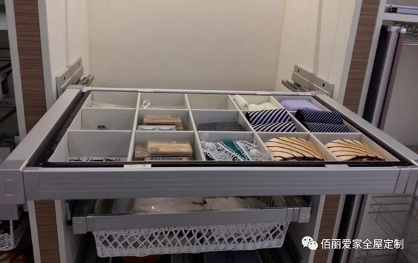 佰丽爱家全屋定制|衣帽间布局设计全攻略！