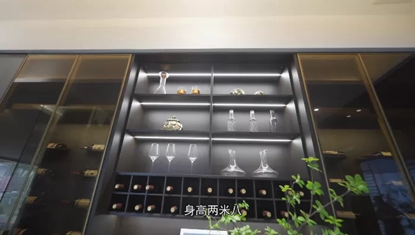 兔宝宝健康家居|就要这样的酒柜定制，让家装档次瞬间拔高！