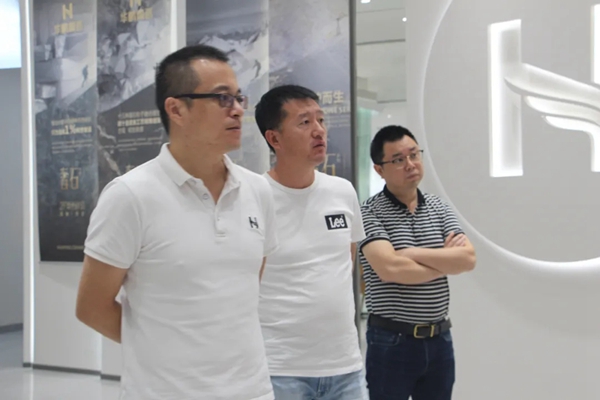华鹏陶瓷四大运营中心起航 华鹏陶瓷四大运营中心起航