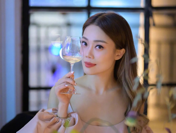 与容祖儿双向奔赴，领略摩力克别样的质感美学！