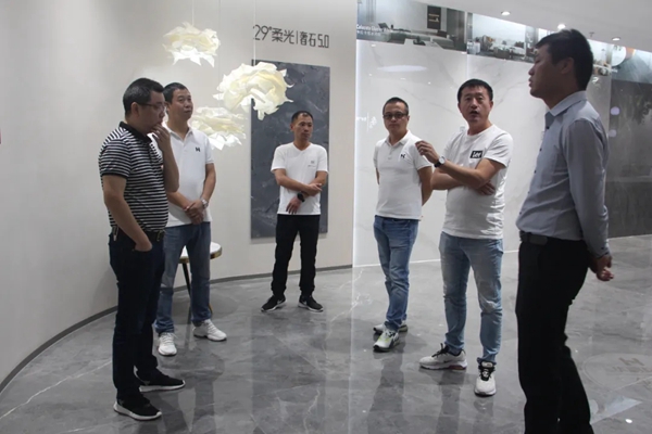 华鹏陶瓷四大运营中心起航 华鹏陶瓷四大运营中心起航