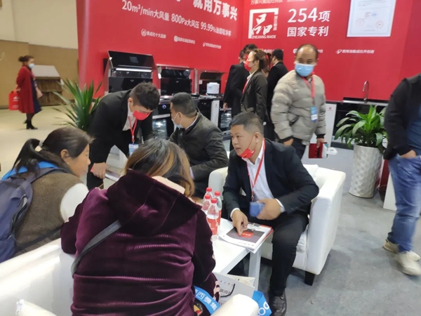 万事兴集成灶|嵊州厨电展火力全开，C位出圈！