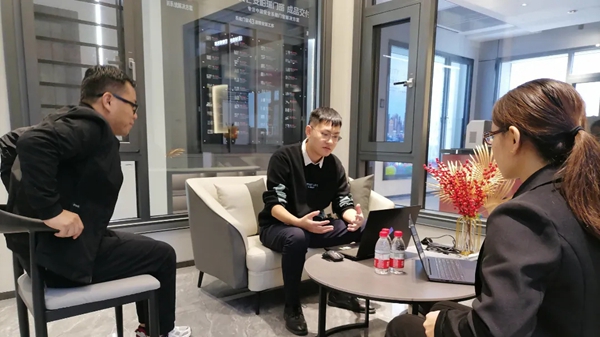 安柏瑞门窗|雏鹰计划”1+1帮扶