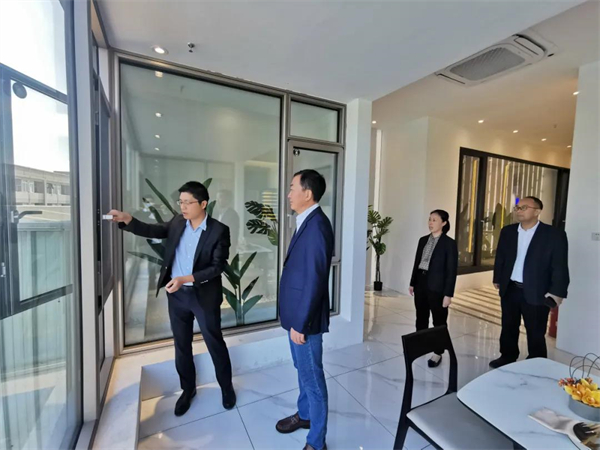 富轩全屋门窗迎来佛山江西商会会长莅临参观 富轩全屋门窗迎来佛山江西商会会长莅临参观