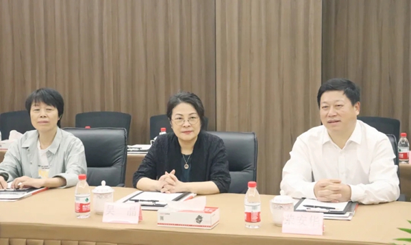 浙江省政协副主席吴晶一行莅临金凯德调研考察