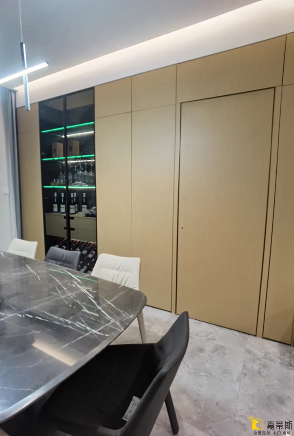 嘉蒂斯全屋定制实拍案例:190m²轻奢极简设计图VS安装后