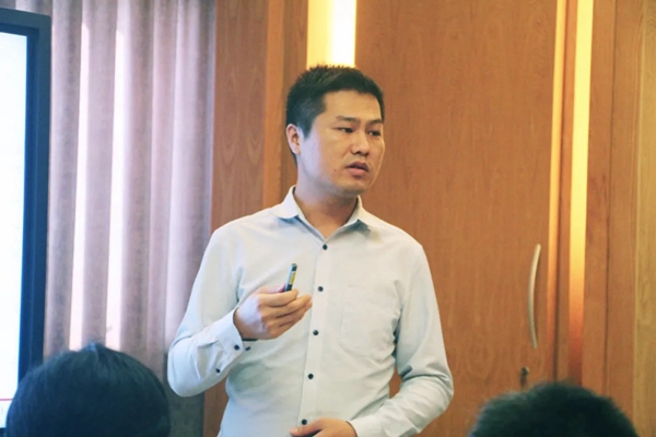 华鹏陶瓷四大运营中心起航