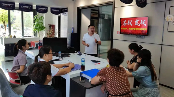 安柏瑞门窗|雏鹰计划”1+1帮扶