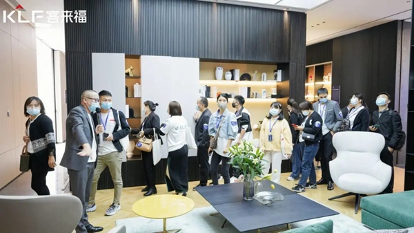 客来福全屋定制经销商参观华东基地智能化工厂 客来福全屋定制经销商参观华东基地智能化工厂