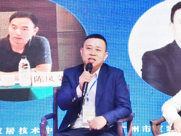 合生雅居全屋定制CEO王天兵应邀出席第二届广西高端绿色家具家居产业发展高峰论坛 合生雅居全屋定制CEO王天兵应邀出席第二届广西高端绿色家具家居产业发展高峰论坛