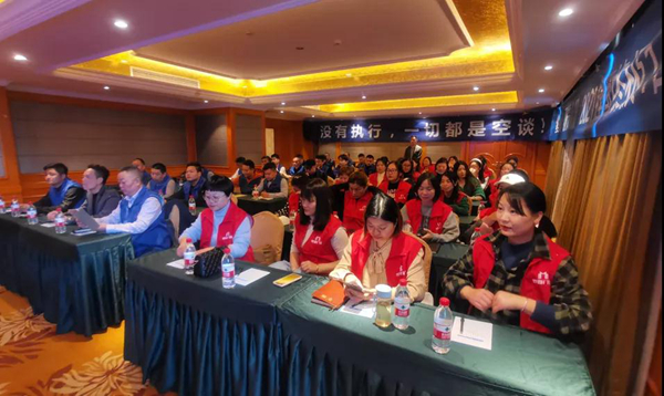 铿固门窗丨前行路上,感恩每一次的信任