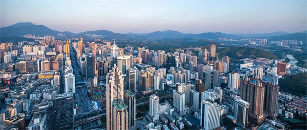 坚美定制参编系统门窗国家标准，助力实现碳达峰、碳中和！