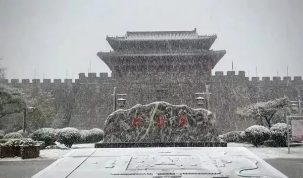 GWINT格温特门窗定制|初雪，遇见门窗的美