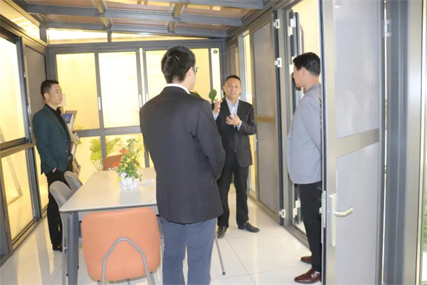 富轩全屋门窗欢迎南京移门协会会长一行走访交流