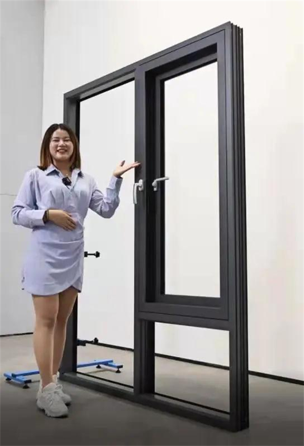 卡诺德式门窗丨骑士系列外开窗 精雕细琢飘逸俊朗