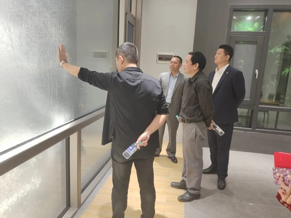 名师到访富轩全屋门窗,探讨行业态势! 名师到访富轩全屋门窗,探讨行业态势!