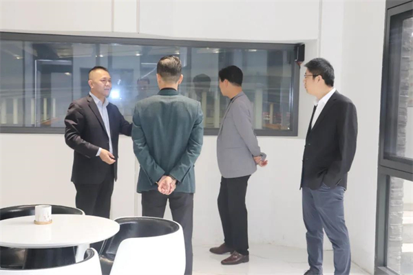 富轩全屋门窗欢迎南京移门协会会长一行走访交流