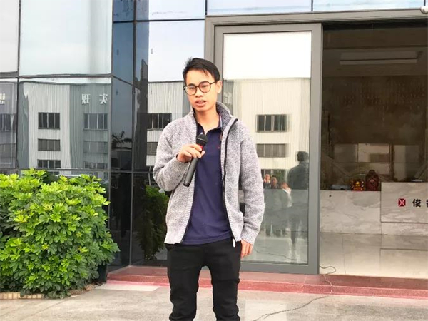 新帝豪门窗10月优秀员工表彰大会圆满举行！