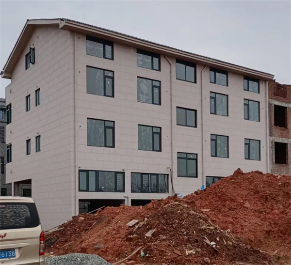 伊美德门窗江西项目，多座自建房门窗火热安装中