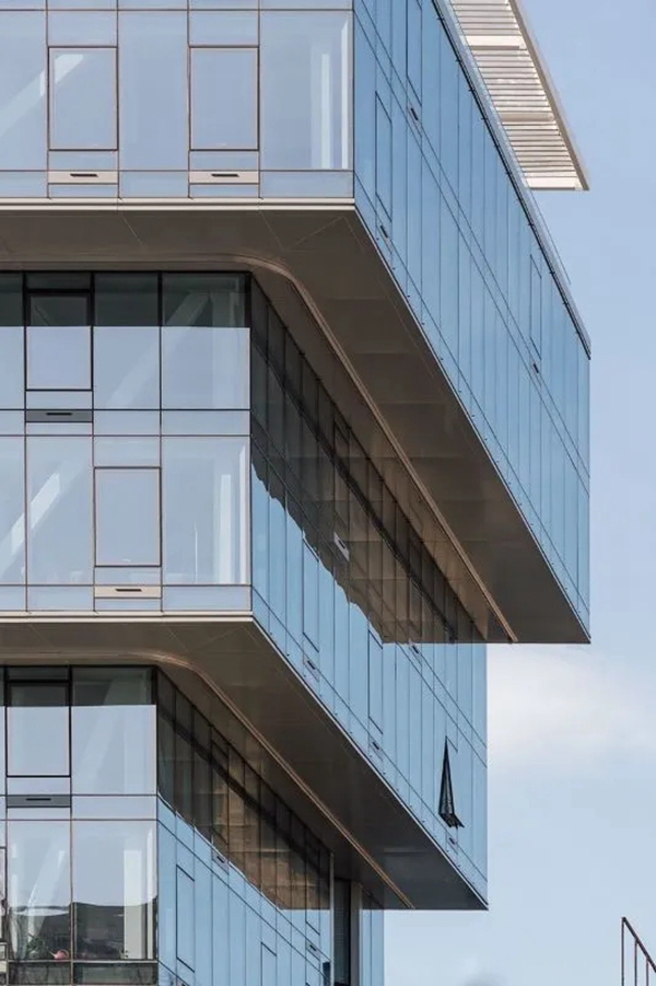 格屋案例 | 来纽约诺福克街100号，看 “倒立的风景”