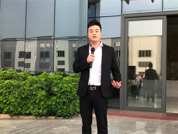 新帝豪门窗10月优秀员工表彰大会圆满举行！