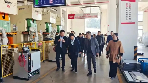 万事兴集成灶开展稳外资促消费专项调研活动，浙江省商务厅一行莅临调研