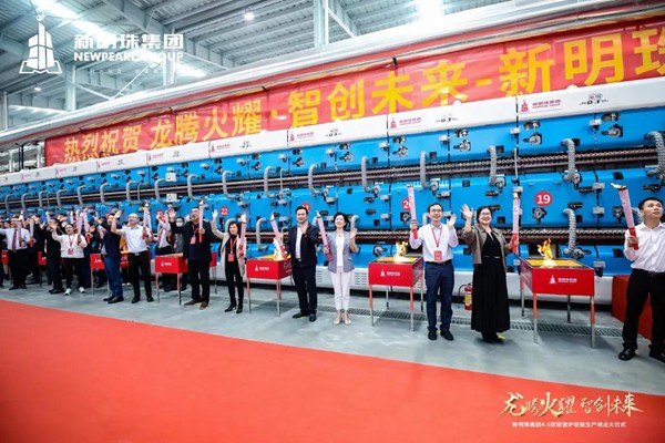 冠珠瓷砖携手首架国产自有产权飞机“阿娇”，翱翔蓝天展中国科技创造实力