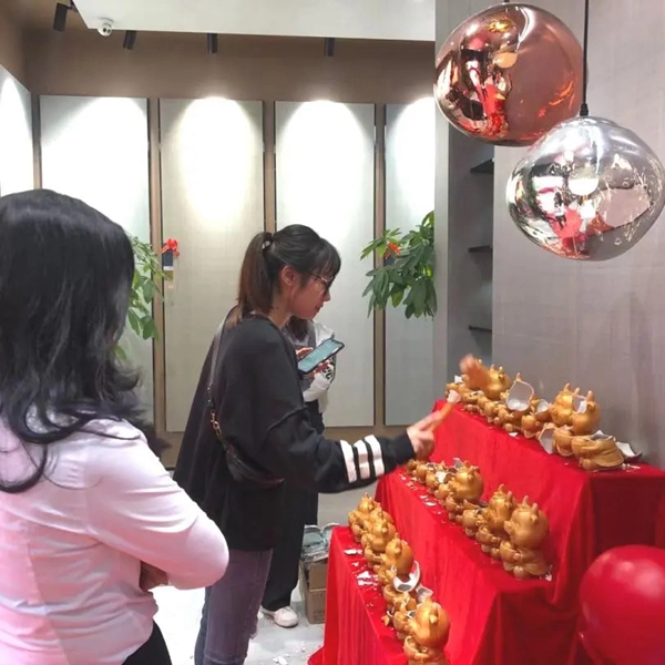 新店开业|圣堡龙瓷砖龙港旗舰店惊艳绽放 新店开业|圣堡龙瓷砖龙港旗舰店惊艳绽放