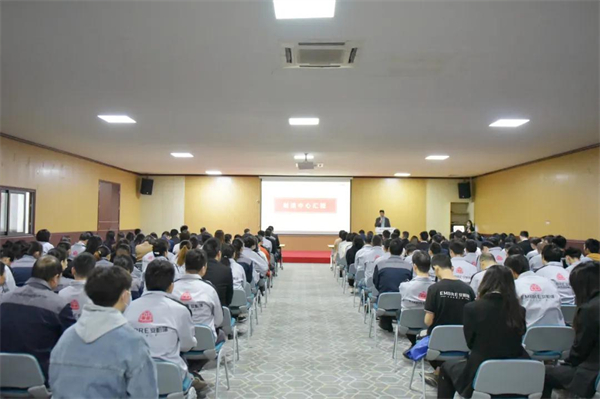 安柏瑞门窗11月员工大会圆满召开