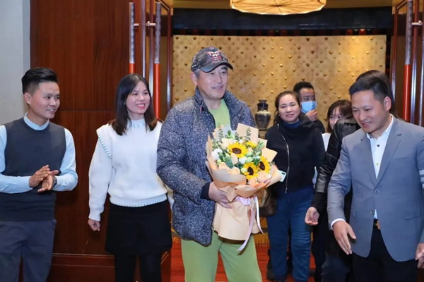 旺家乐入户门与王志飞签约仪式圆满成功