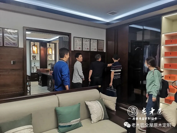 福建省相关领导对老木匠木业申报的《2021年新一代信息技术与制造业融合发展项目》现场察看 福建省相关领导对老木匠木业申报的《2021年新一代信息技术与制造业融合发展项目》现场察看